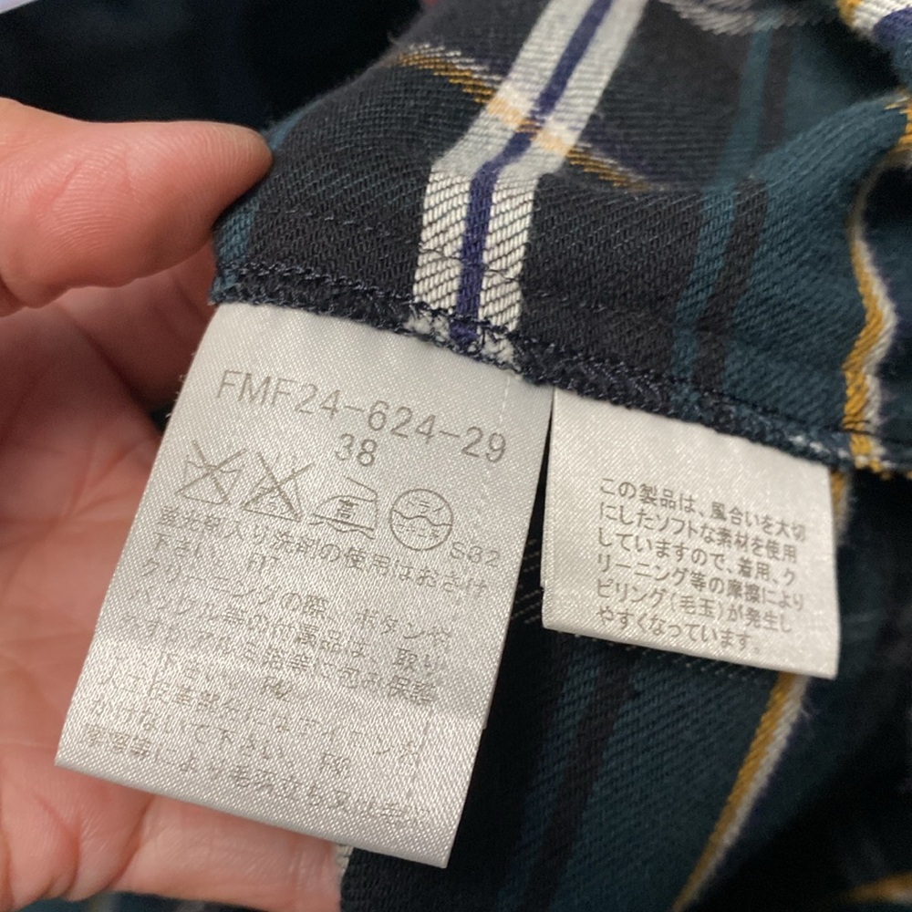 Burberry - Picture 11 of 11